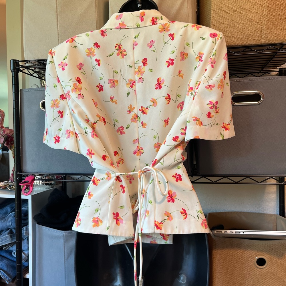 Koret White Floral Button-Front Blouse with Pink & Coral Flowers - Picture 3 of 4